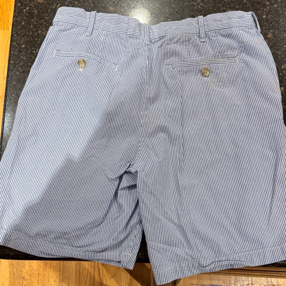 Izod Men's Blue and White Striped Shorts - Picture 6 of 7